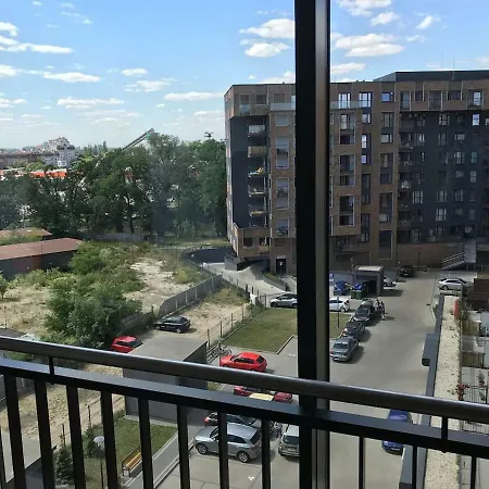 Apartament Dmowskiego アパート