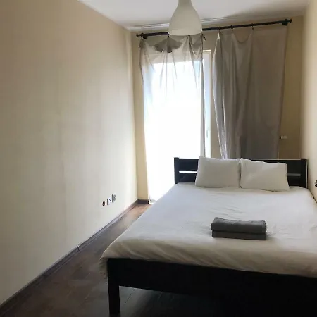 アパート Apartament Dmowskiego