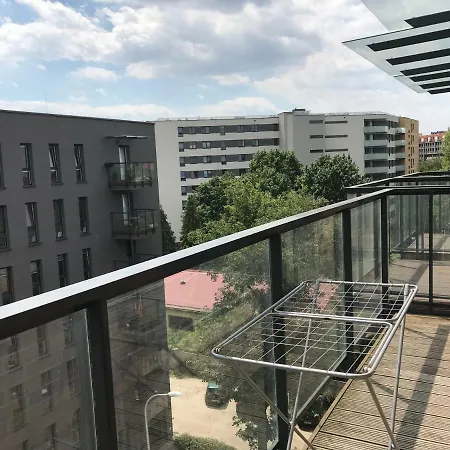 Apartament Dmowskiego アパート *